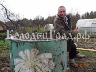 Кооператив Заря Шекснинского района. Середина мая 2017 года. Ремонт колодца. Работа заняла 1 день.